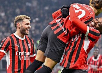 VIDEO | ‘Santi’ Gimenez luce con asistencia en su debut con el Milan