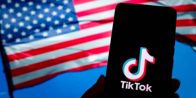TikTok está de vuelta en tiendas de aplicaciones de Estados Unidos