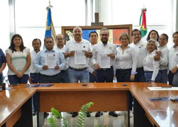 Foto: cortesía // UABJO y STAUO firman convenio de Revisión Salarial Anual.