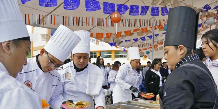 Foto: archivo El Imparcial // En la actividad se habló que la gastronomía no solo es arte y sabor, también es compromiso con el entorno, sostenibilidad y un profundo respeto por quienes serán parte de cada experiencia culinaria.