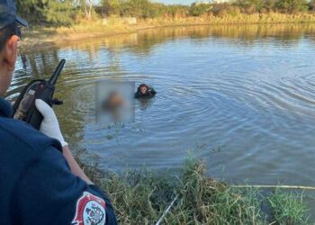 ¡Se lo traga presa de Ocotlán! Muere adolescente ahogado al quedar atrapado en el fango