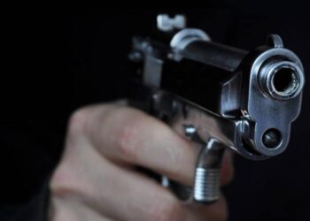 Asaltan a taquero en su domicilio, roban dinero y vehículo en Salina Cruz
