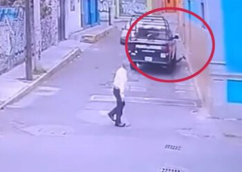 VIDEO | Indignación tras atropellamiento de indigente por patrulla de Toluca, responsable huye