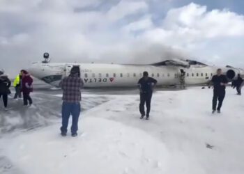 Accidente de avión de Delta Airlines en el Aeropuerto Internacional de Toronto