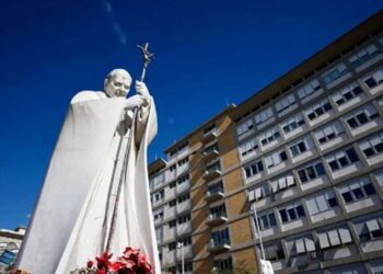 ¿Por qué un Papa no puede morir en un hospital?