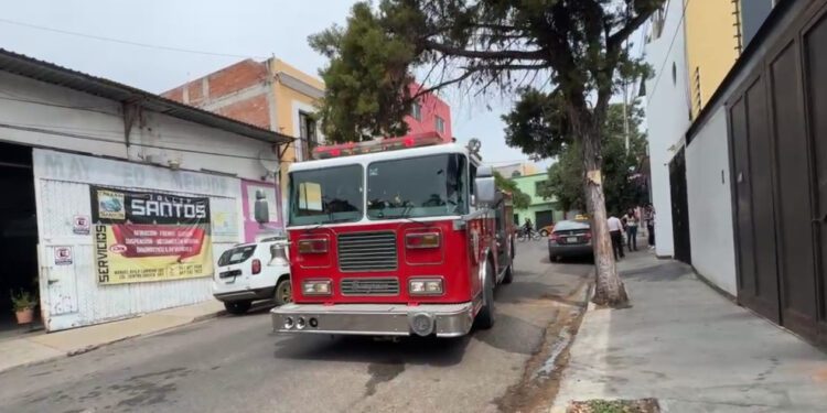 VIDEO | Alarma por incendio en Centro Histórico; la causa, una olla de comida olvidada en la lumbre