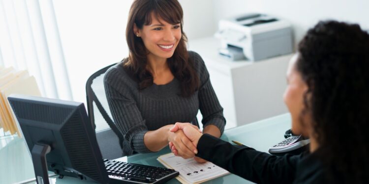 ¿Cuál es el mejor día y hora para buscar trabajo? Esto dicen los expertos