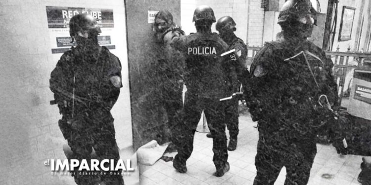 Foto: ilustrativa // Ejecutan una orden de aprehensión en contra de una mujer identificada como Cruz Esmeralda por el delito de Desaparición Cometida por Particulares en agravio de la activista Sandra Estefana Domínguez Martínez y su esposo Alexander Hernández Hernández.