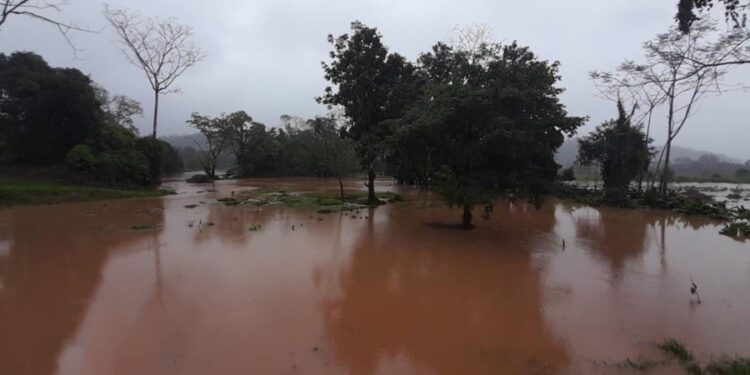 Inundaciones y desbordamiento del río Uxpanapa en Santa María Chimalapa