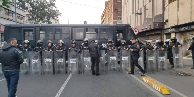 Encapsulan a la S-22 en la Cdmx; “pausa” Sheinbaum la reforma al ISSSTE, la ciudad es un caos