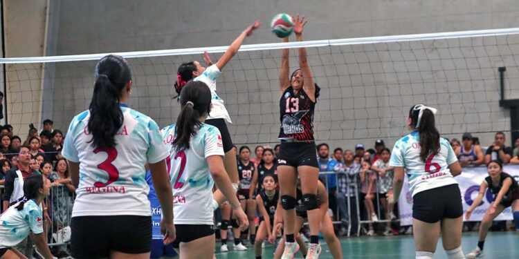 Fotos: Leobardo García Reyes // El voleibol abarrotó las instalaciones del complejo deportivo.
