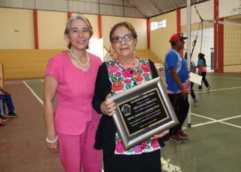 Fotos: Leobardo García Reyes // Georgina Mendoza fue reconocida como pionera en Cachibol.