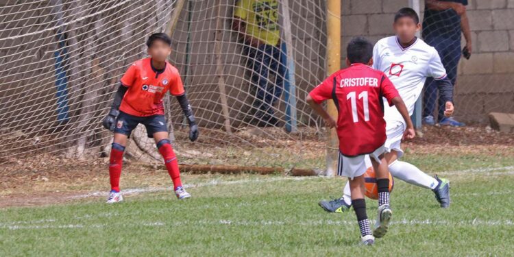 Fotos: Leobardo García Reyes // Las acciones serán en el Campo Alterno de la Escuela de Cruz Azul Oaxaca.