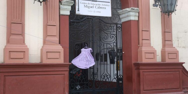 Foto: Adrián Gaytán // La protesta comenzó el pasado 10 de marzo, fecha en la que enviaron un pliego petitorio al INBAL.