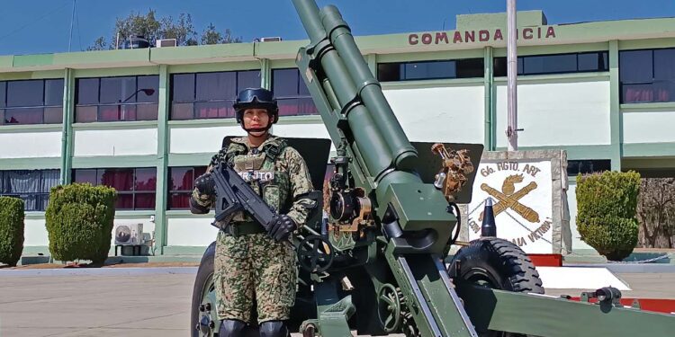Foto: Lisbeth Mejía // Paola Acevedo Vidal es ayudante de comandante de regimiento.