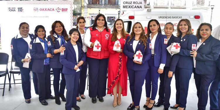 Foto: Rubén Morales // Se recordó que la Cruz Roja Mexicana sobrevive gracias a las aportaciones de los diferentes sectores de la sociedad.