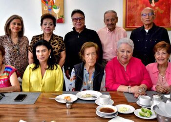 Foto: Rubén Morales // Compartieron risas y anécdotas de la amistad que han cultivado durante varios años.