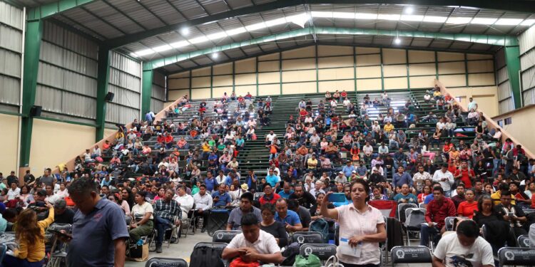¿Paro nacional? discute S-22-CNTE; en seccionales crecen voces a favor