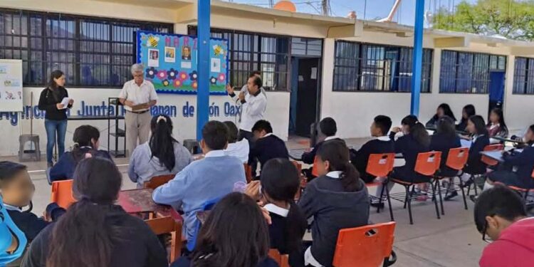 En las escuelas se continuarán implementando pláticas interactivas y talleres.