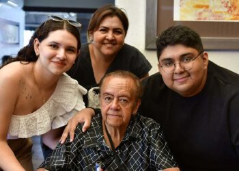 Fotos: cortesía // Gabriela Núñez compartió con su familia su felicidad por cumplir un año más de vida.
