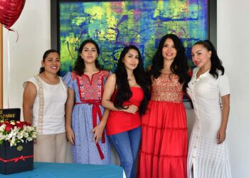 Fotos: Rubén Morales // Karla Martínez Rangel, Regina Pacheco Navarrete, Lupita Herrera, Amy Navarrete y Anahí Delfín.