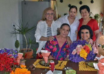 Fotos: Rubén Morales // La cumpleañera pasó un agradable momento celebrando un año más de vida.