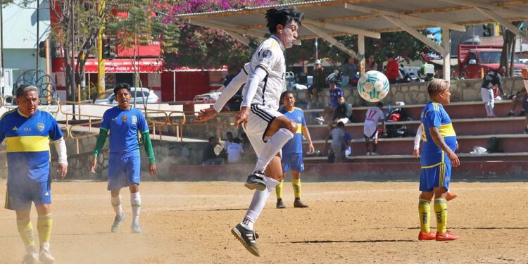 Foto: Leobardo García Reyes // El Chilar se impuso por goliza a STAUO 5-0.