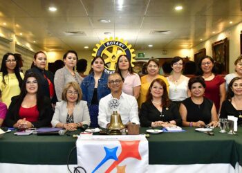Fotos: Rubén Morales // El Club Rotario Xquenda Oaxaca, con la presencia del gobernador electo del Distrito 4195, Gerardo Corres Tenorio.