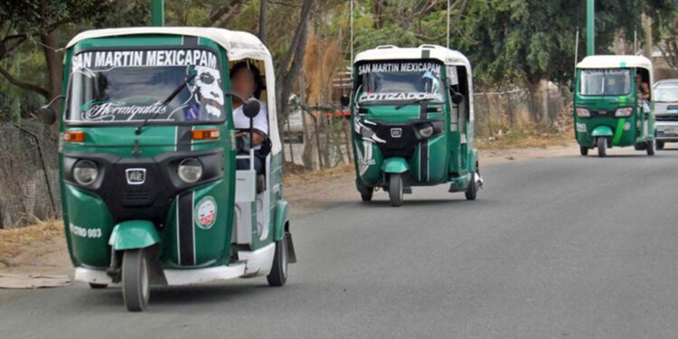 Foto: Archivo el Imparcial // En distintas colonias de la ciudad de Oaxaca se observan varios sitios de mototaxis.