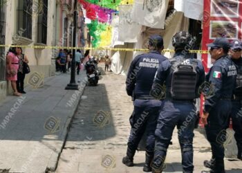 VIDEOS | Balacera en el BECA UABJO genera pánico en el centro de la ciudad