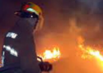 Ambos siniestros fueron controlados por los bomberos.