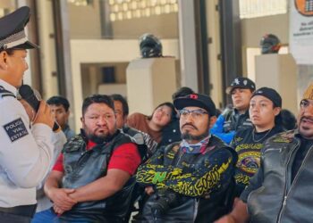 Bajo tutela policial, motoristas aprendieron más sobre las reglas de seguridad vial.