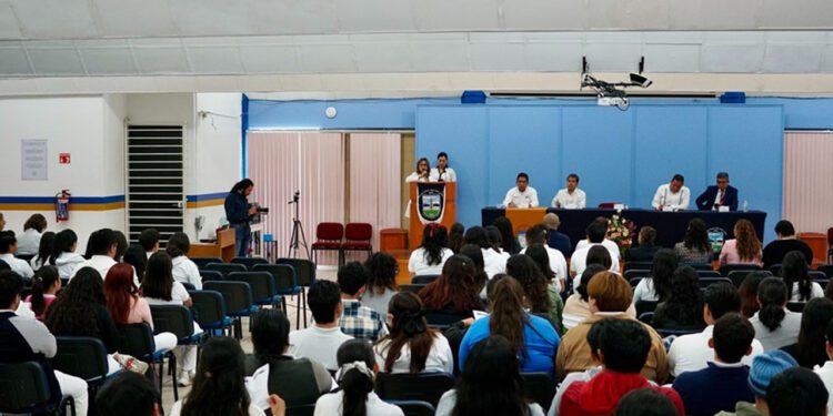 Capacita SSO a estudiantes de la UABJO