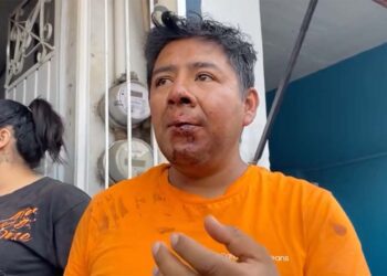 Foto: captura de video // Asociaciones e integrantes del gremio periodístico de Oaxaca, condenaron la detención arbitraria del reportero Álvaro Cuitláhuac López y de su familia.