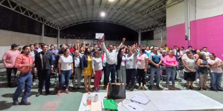 Foto: redes sociales // Fue durante este sábado cuando se realizó la primera asamblea en la cancha adjunta al inmueble de la agencia.