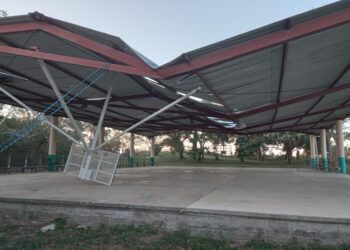 Reporta Protección Civil colapso de estructura metálica 