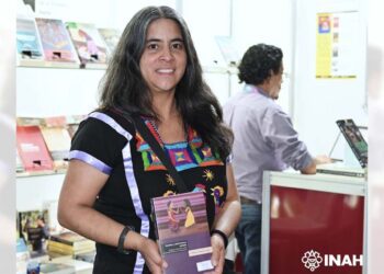 Foto: Melitón Tapia, INAH // Cristina Masferrer detalló que el trabajo de campo se desarrolló en tres escuelas de Santa María Huazolotitlán.