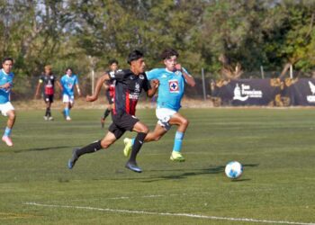 Dragones se impuso 3-0 al Cruz Azul Lagunas.