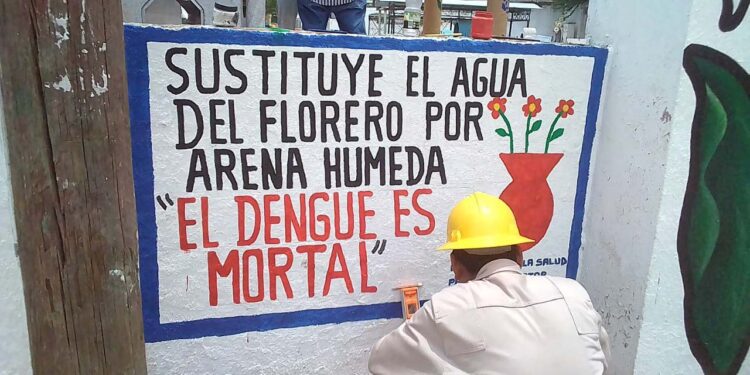 Foto: internet // La acumulación de agua en diversos depósitos aumenta el riesgo de potenciales criaderos de mosquitos.