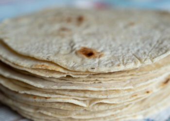 Tortilla en Oaxaca, arriba del promedio nacional; 23.65 pesos kilo, la media en el país
