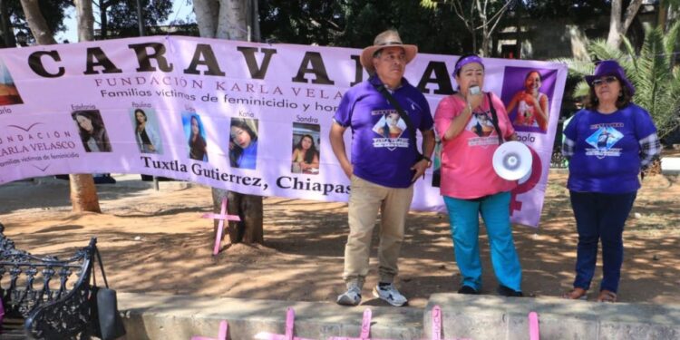 Caravana de madres víctimas de feminicidios recorre el país