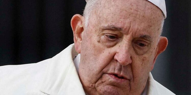 “Estoy atravesando un momento de prueba”: Papa Francisco desde el hospital