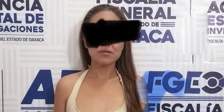 Aprehenden a ex presidenta municipal de Huazolotitlán en operativo en Santiago Jamiltepec