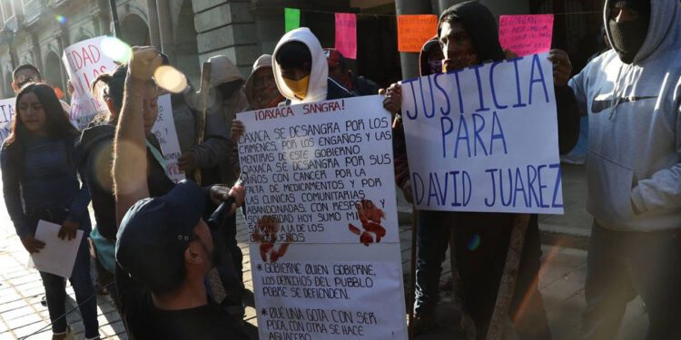 Caótico lunes de protestas  afecta a miles bloqueos en la Autopista 135 D y la carretera 190