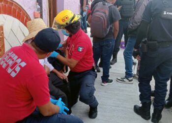 El hecho sucedió en la calle Madero, casi esquina con Constitución.