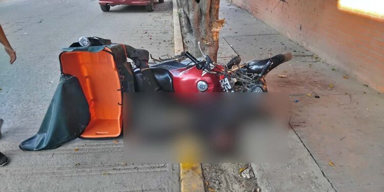 El joven se pegó en la cabeza y perdió la vida en el lugar.