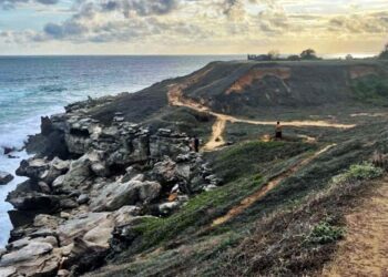 Foto: Miguel Gutiérrez // El Juzgado Sexto de Distrito con sede en Salina Cruz, otorgó una suspensión definitiva para proteger la playa Punta Colorada, en Puerto Escondido y ordena suspender cualquier permiso a empresas inmobiliarias.