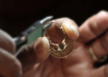 Aumento en precio del oro impactará en compra de joyería