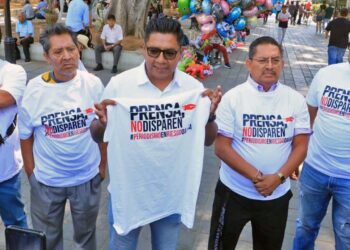 Foto: Adrián Gaytán // El periodista dio a conocer que la Fiscalía no ha presentado la supuesta orden de cateo para poder ingresar a su propiedad.