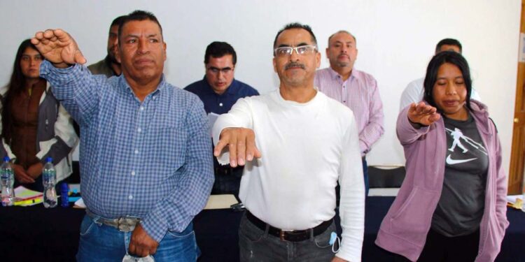 En esta asamblea se hizo la toma de protesta de los contralores para la honestidad y la transparencia de este municipio.